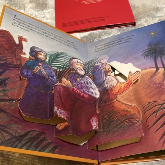 Vintage Christmas Treasury Pop-Up Series Set of 4 Books - Picture 9 of 16